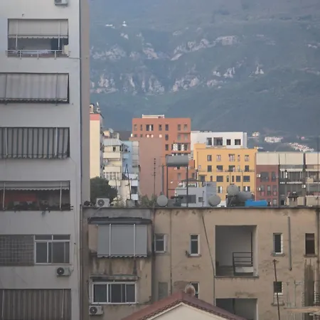 Jorida Old Bazar ティラナ