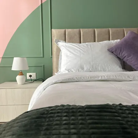 アパート Jorida Old Bazar ティラナ