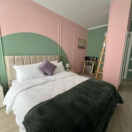 Jorida Old Bazar アパート ティラナ