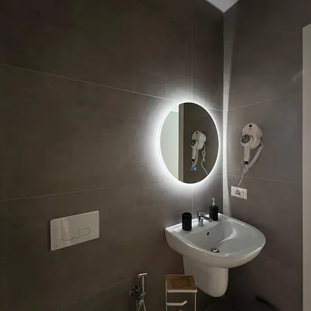 アパート Jorida Old Bazar ティラナ