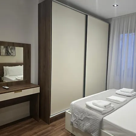 Jorida Old Bazar * 地拉那