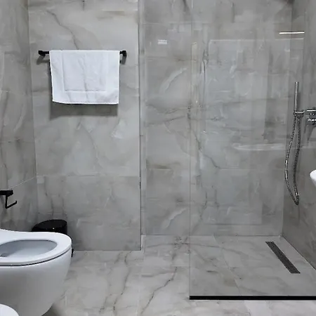 Jorida Old Bazar * 地拉那