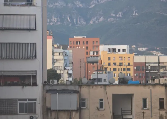 Jorida Old Bazar تيرانا