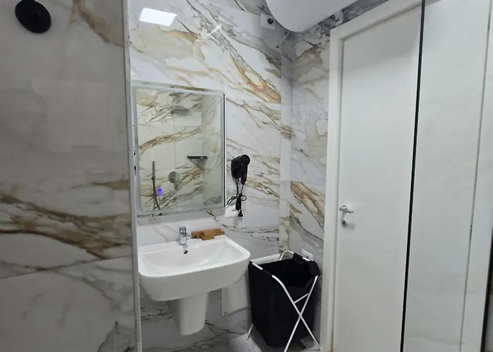 Jorida Old Bazar * Tirana